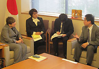 Ambassador Susan Jacobs met Parliamentary Vice-Minister for Foreign Affairs Ikuo Yamahana on Feb. 7  (photo courtesy of the Japanese Ministry of Foreign Affairs)