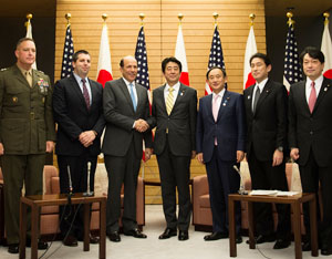 ルース駐日大使、安倍首相ら日米両政府の代表